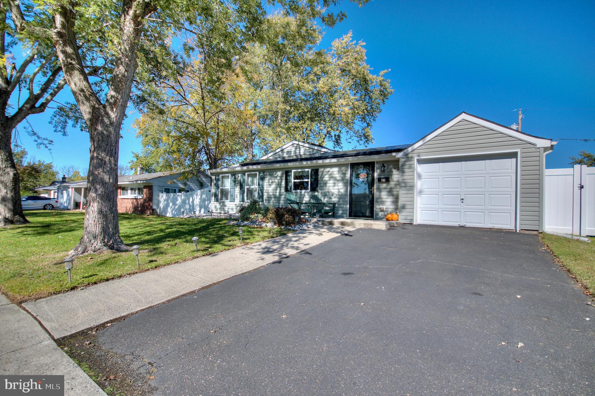 23 Inkberry Road Levittown, PA 19057 - Photo 2 of 27 Gallery Image 2