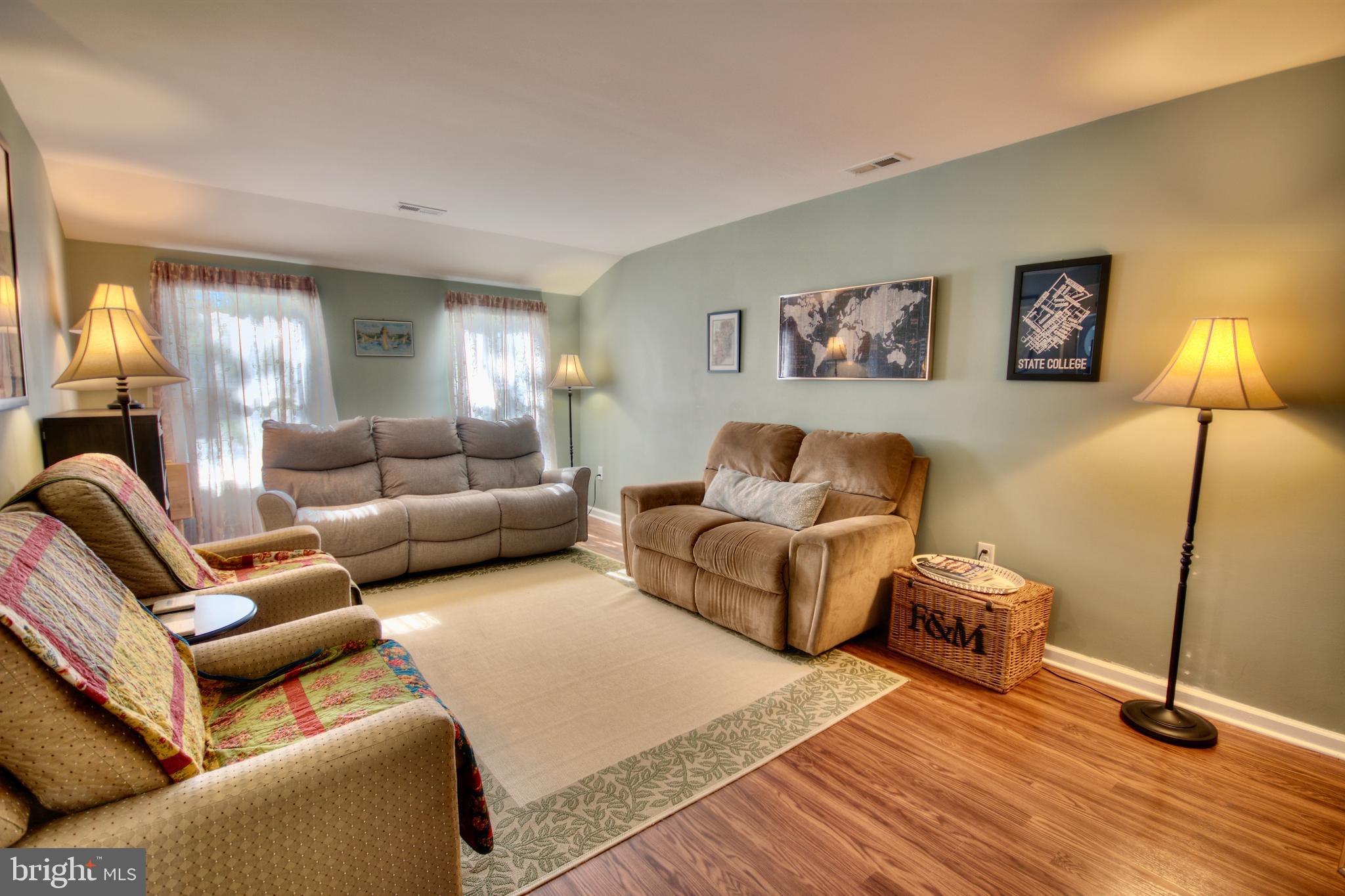 23 Inkberry Road Levittown, PA 19057 - Photo 11 of 27 Gallery Image 11
