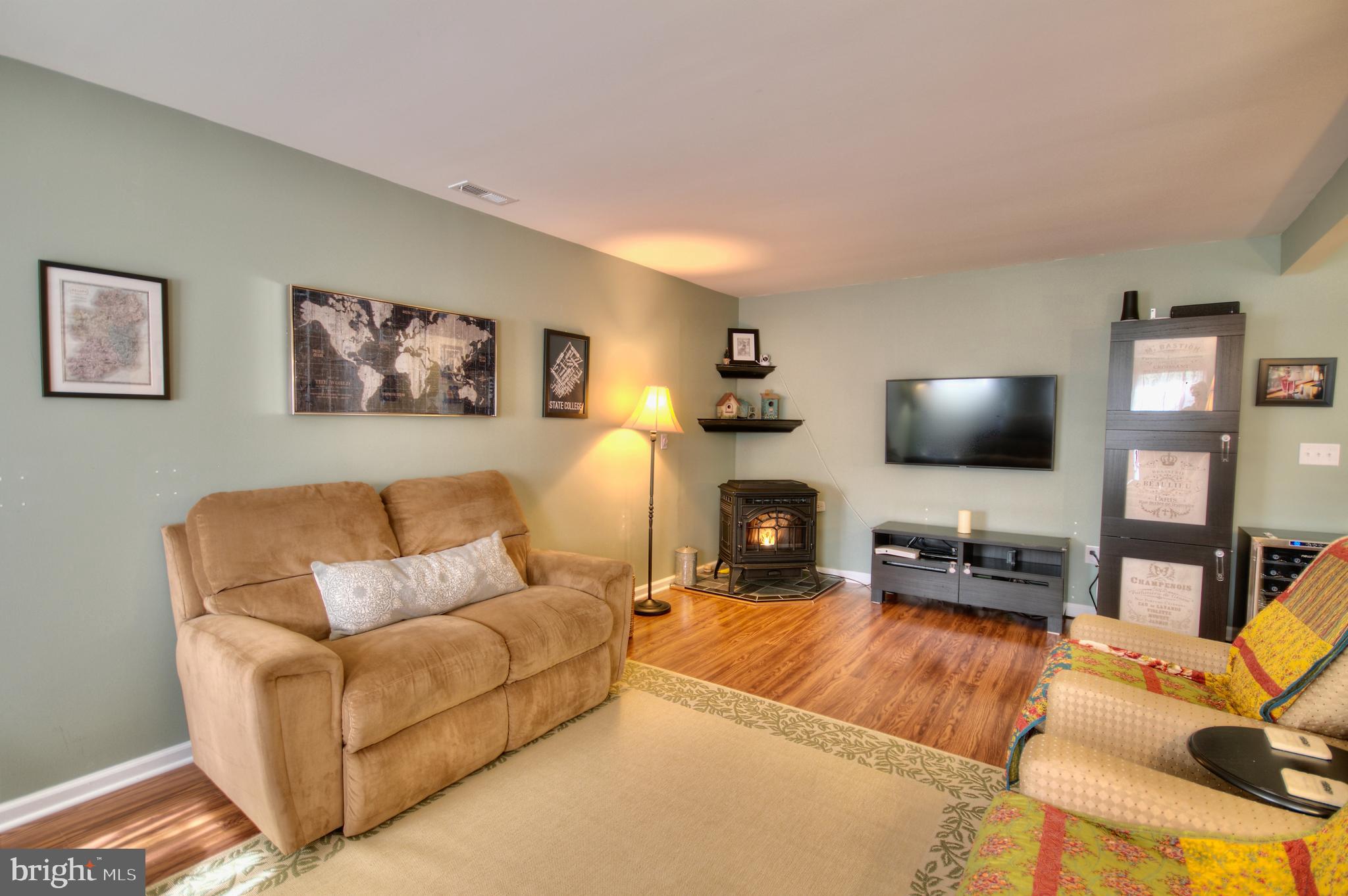 23 Inkberry Road Levittown, PA 19057 - Photo 12 of 27 Gallery Image 12