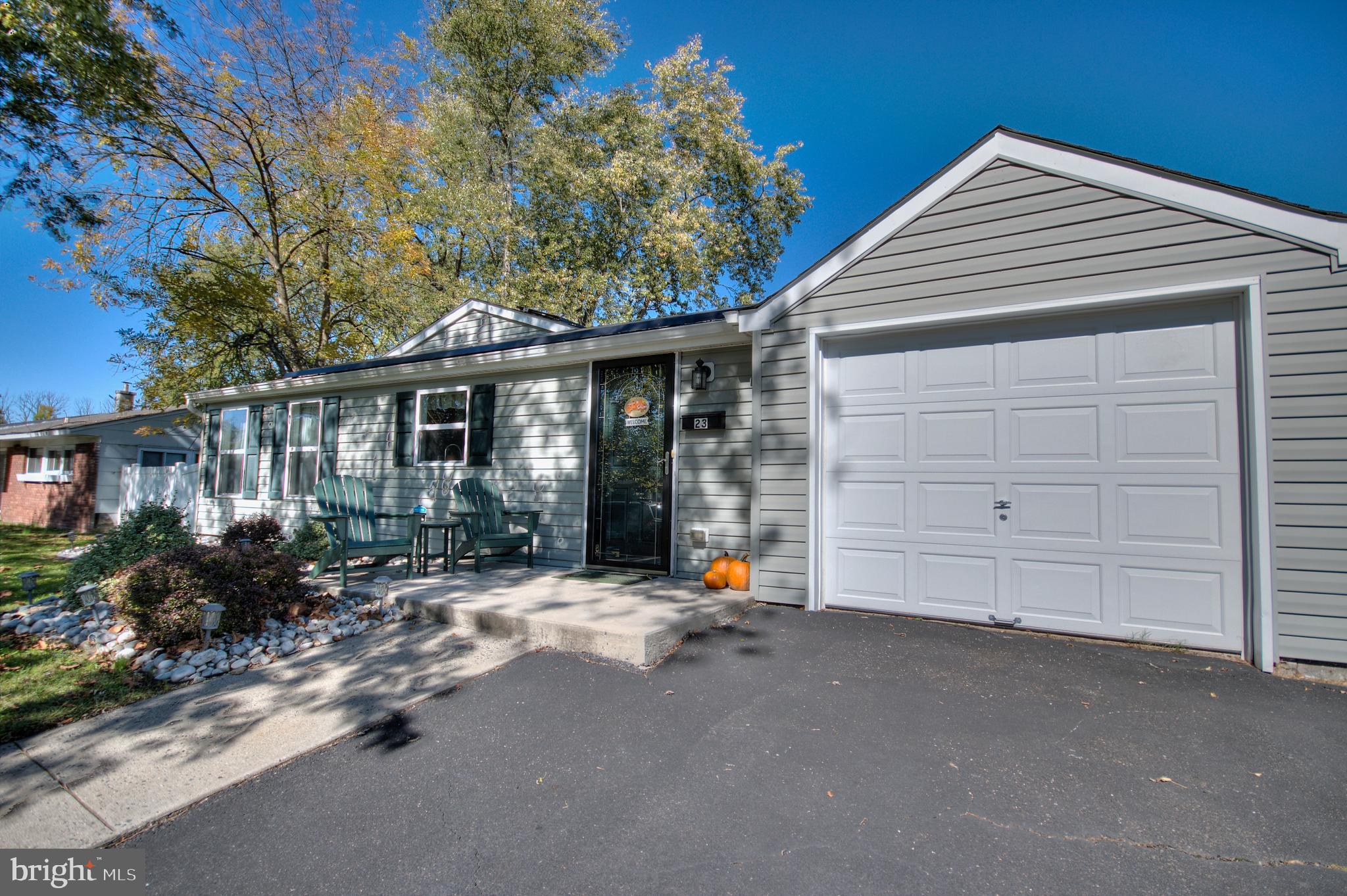 23 Inkberry Road Levittown, PA 19057 - Photo 4 of 27 Gallery Image 4