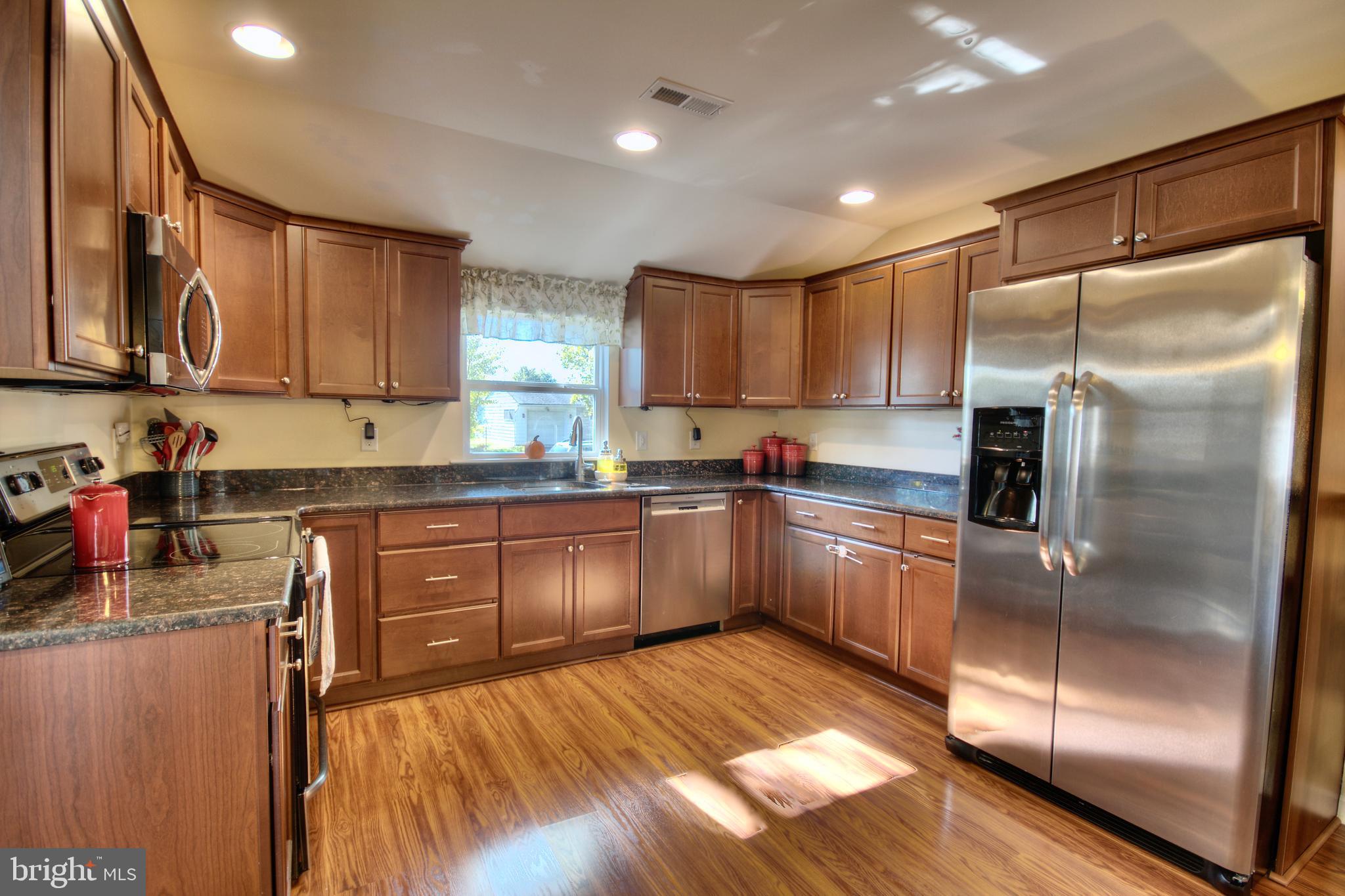 23 Inkberry Road Levittown, PA 19057 - Photo 6 of 27 Gallery Image 6