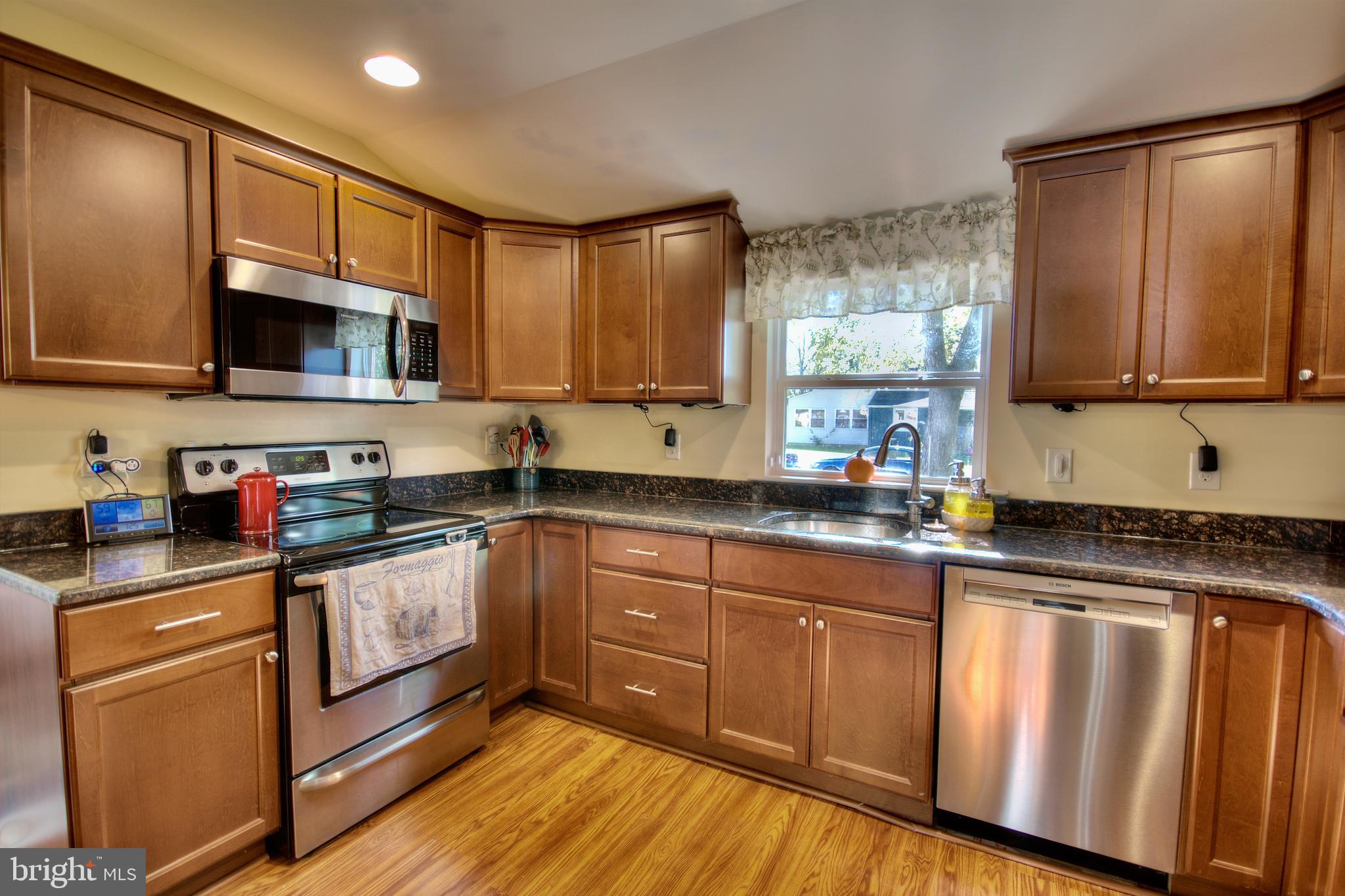 23 Inkberry Road Levittown, PA 19057 - Photo 7 of 27 Gallery Image 7