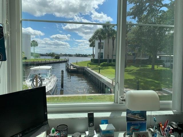 1950 Southwest Palm City Road Southwest, Unit 11105 Stuart, FL 34994 - Photo 13 of 28 11-105 master view