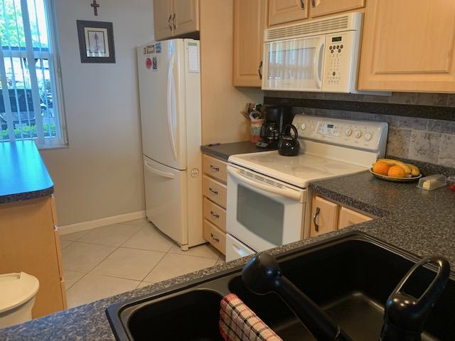 1950 Southwest Palm City Road Southwest, Unit 11105 Stuart, FL 34994 - Photo 9 of 28 All appliances included