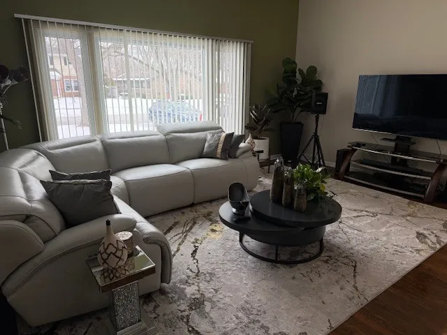 $335,000 | 3746 Cherry Hills Drive, Flossmoor, IL 60422