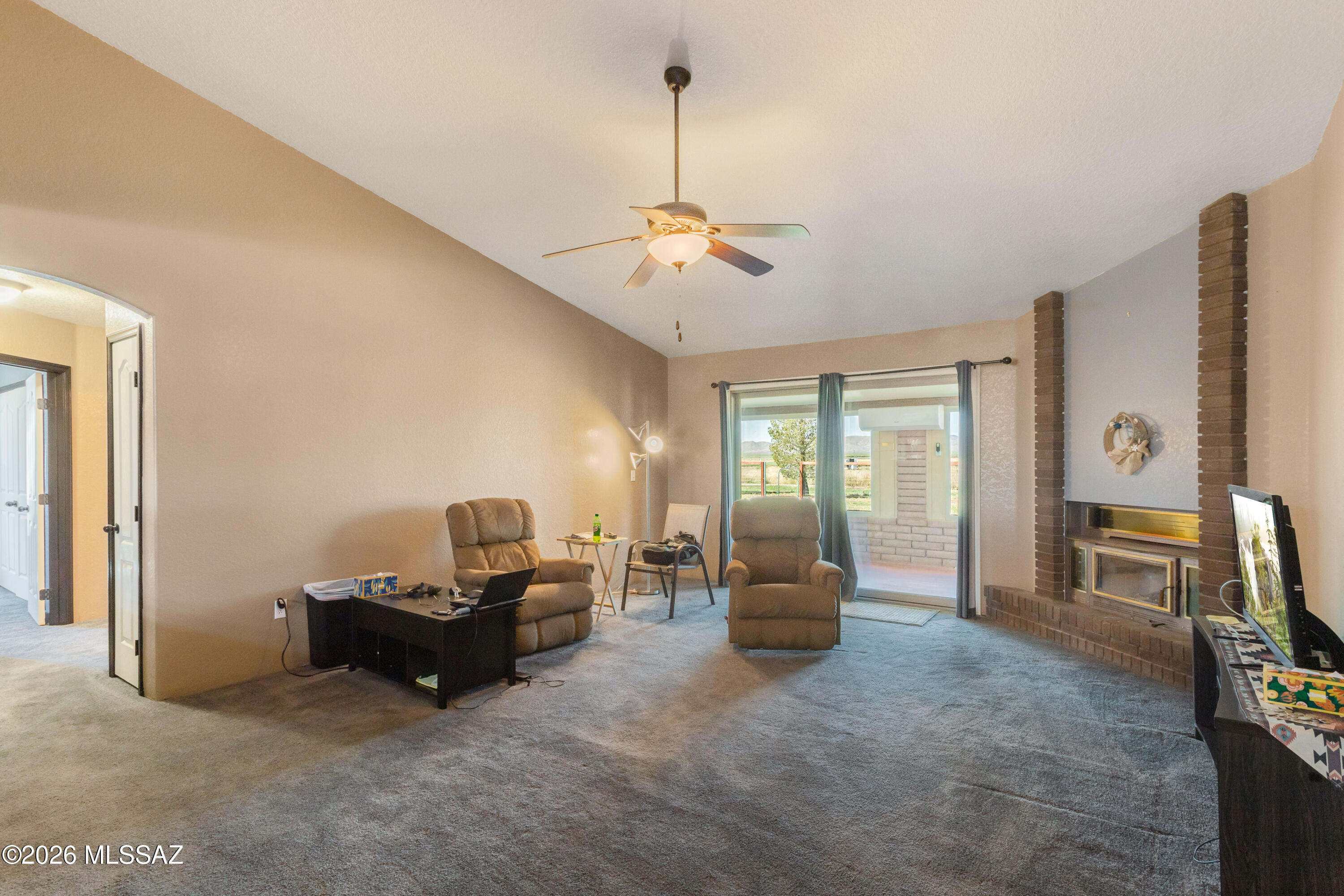 4333 West Dillman Road Elfrida, AZ 85610 - Photo 14 of 50 Family room