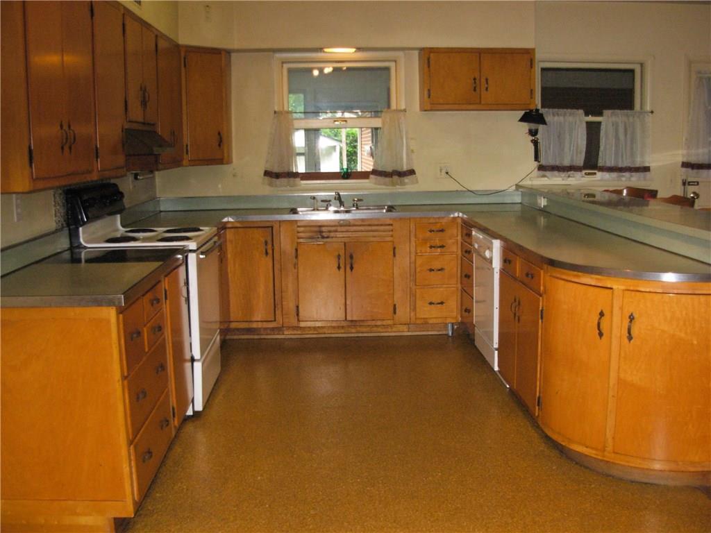 100 McClellan Road Greenfield, IN 46140 - Photo 5 of 23 Gallery Image 5