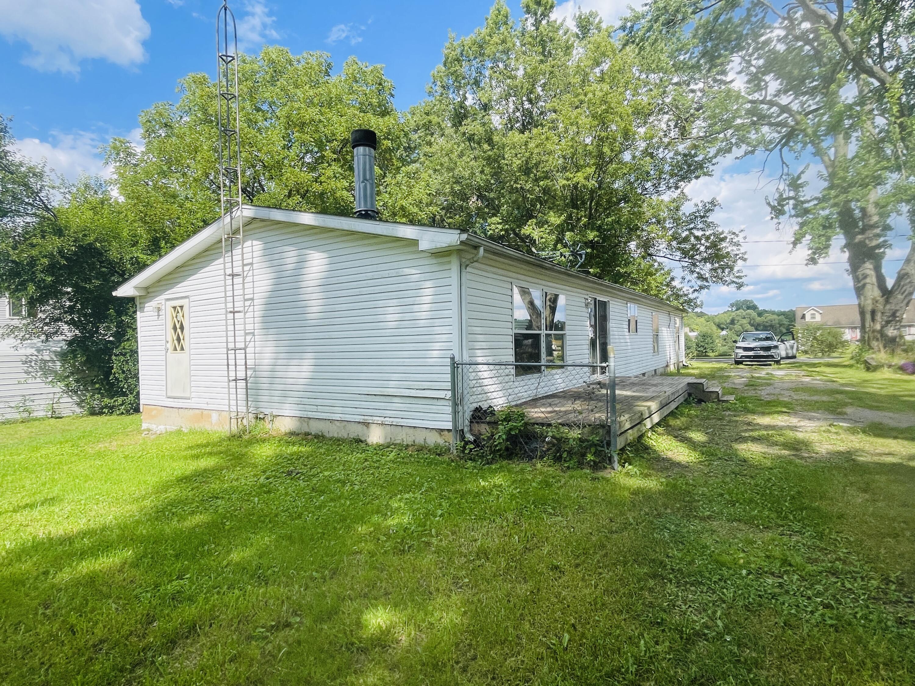 1702 Munith Road Jackson, MI 49201 - Photo 29 of 32 IMG_3453