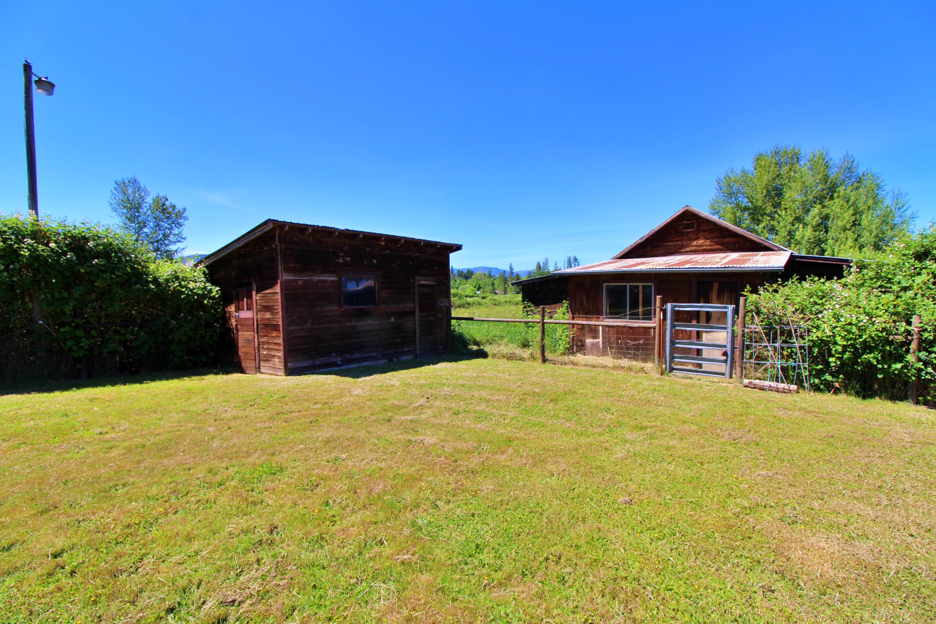 4888 Jerome Prairie Road Grants Pass, OR 97527 - Photo 32 of 35 Shed & barn