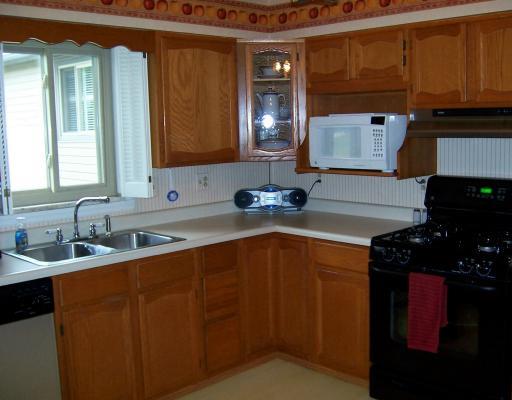 52 South Petrie Road Coraopolis, PA 15108 - Photo 3 of 8 Gallery Image 3