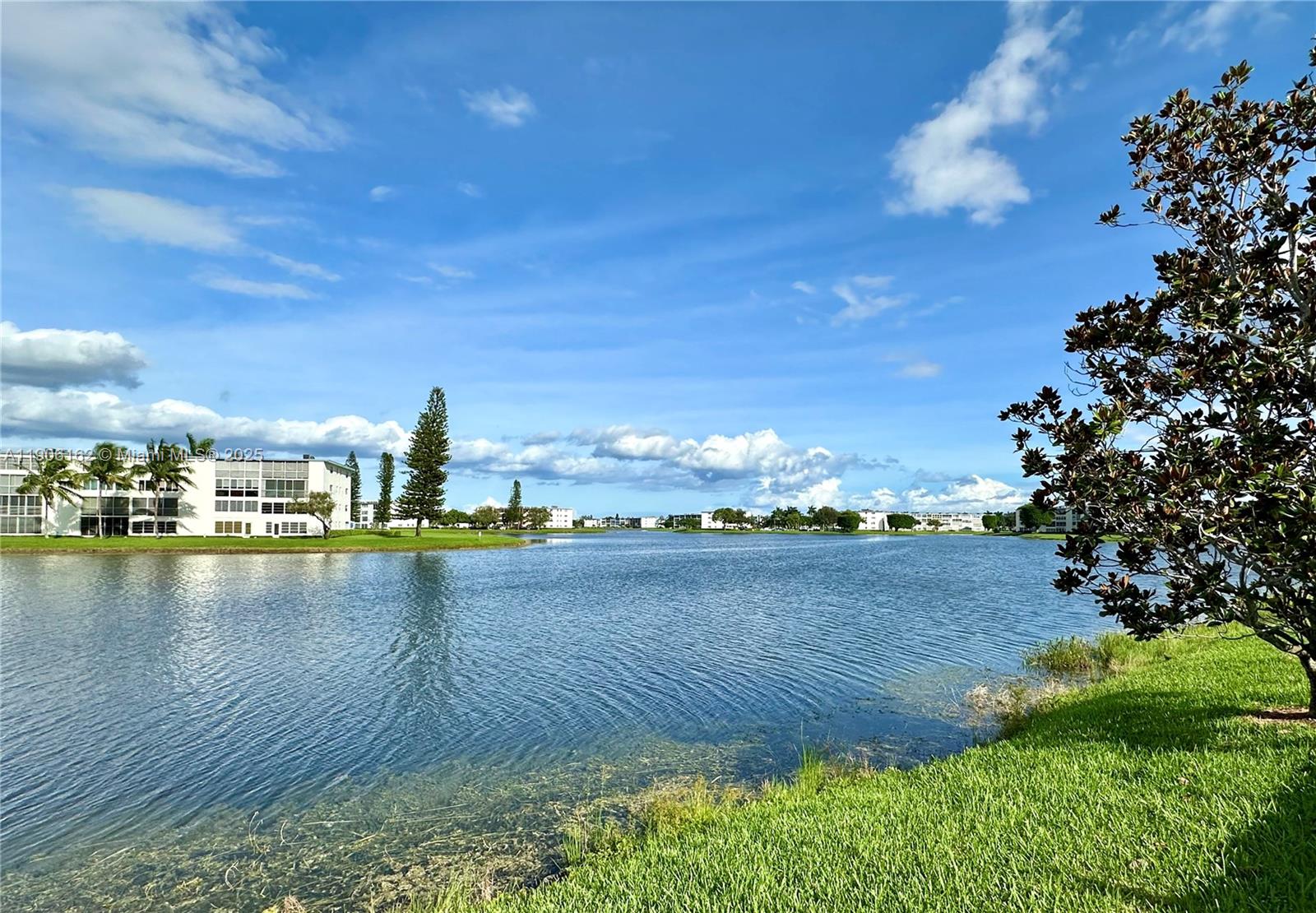 142 Preston F, Unit 142 Boca Raton, FL 33434 - Photo 19 of 23 a view of an ocean and city