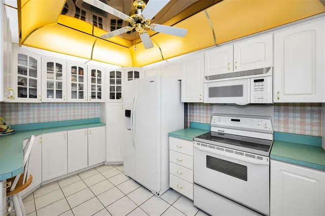 $299,900 | 100 Bluff View Drive, Unit 511C, Belleair Bluffs, FL 33770