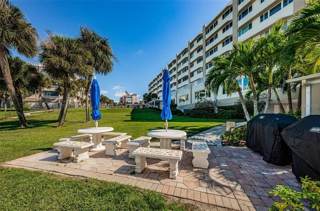 $299,900 | 100 Bluff View Drive, Unit 511C, Belleair Bluffs, FL 33770