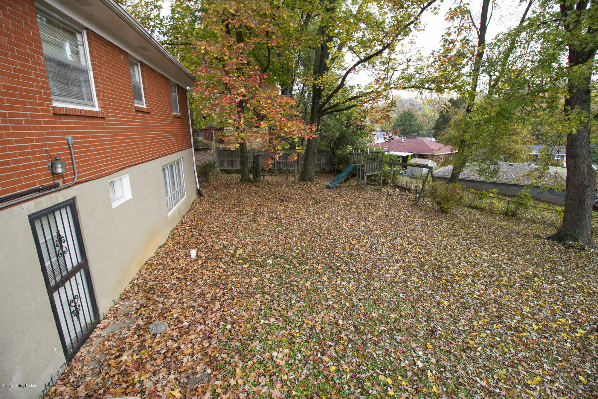 5403 Rolling Ridge Road Louisville, KY 40214 - Photo 2 of 21 11_02_15_5403_RollingRidgeRd_03