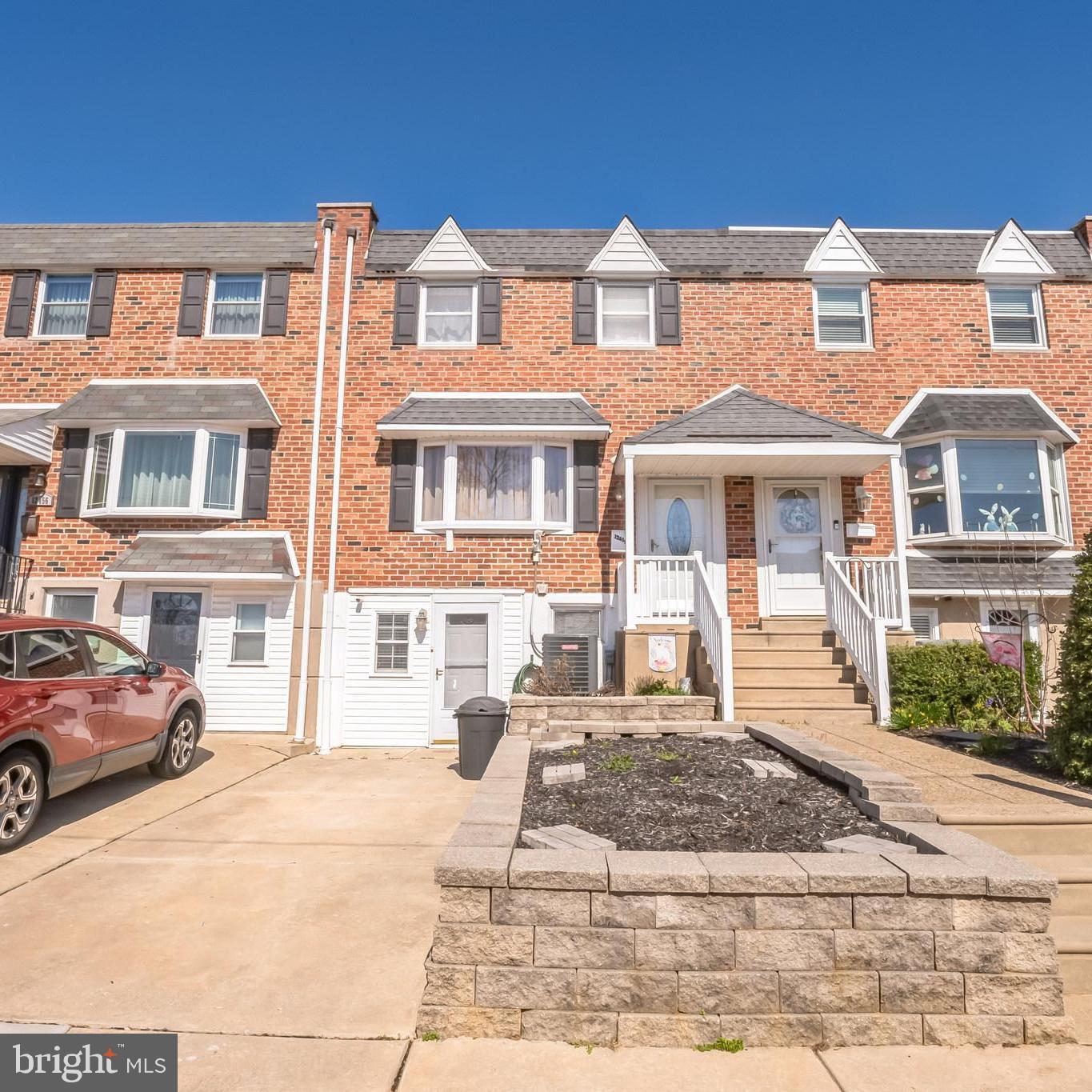 12458 Balston Road Philadelphia, PA 19154 - Photo 1 of 25