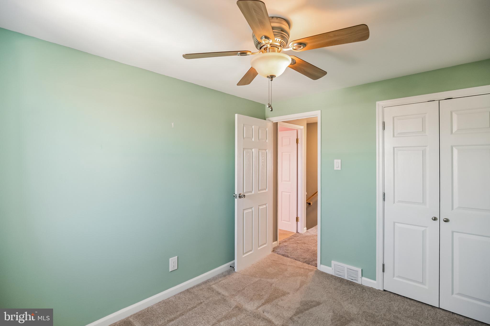 12458 Balston Road Philadelphia, PA 19154 - Photo 16 of 25