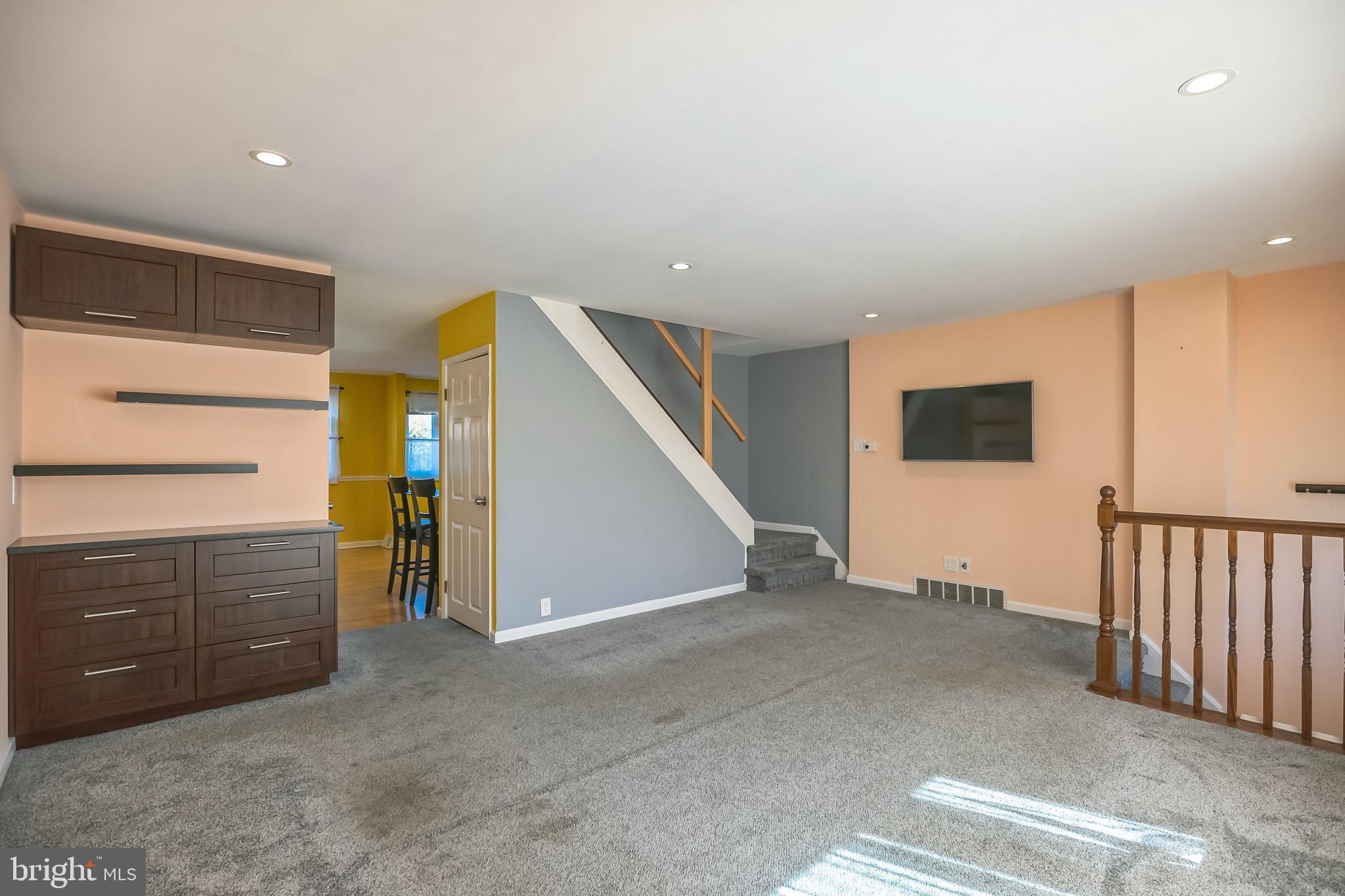 12458 Balston Road Philadelphia, PA 19154 - Photo 4 of 25