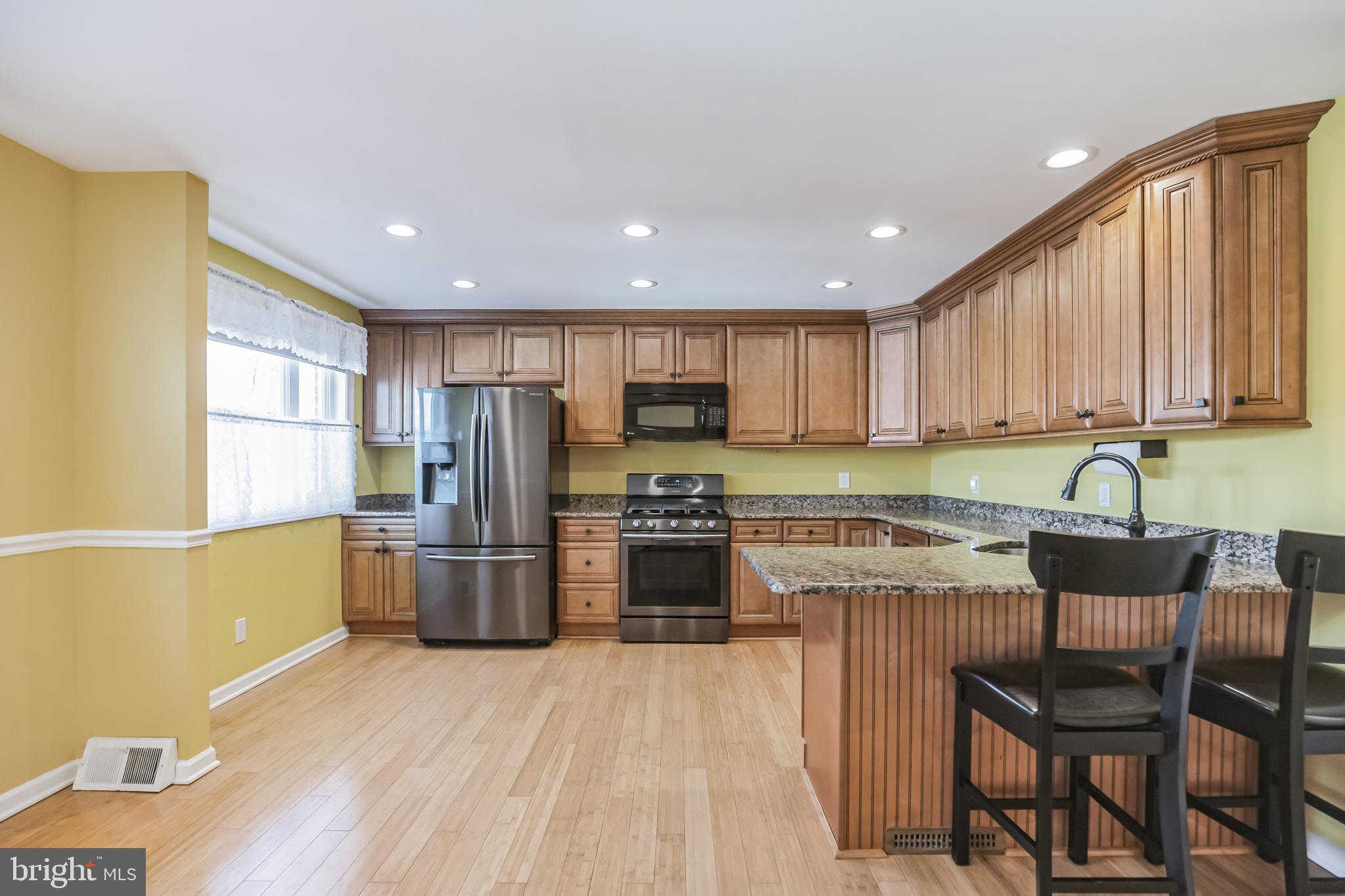 12458 Balston Road Philadelphia, PA 19154 - Photo 5 of 25