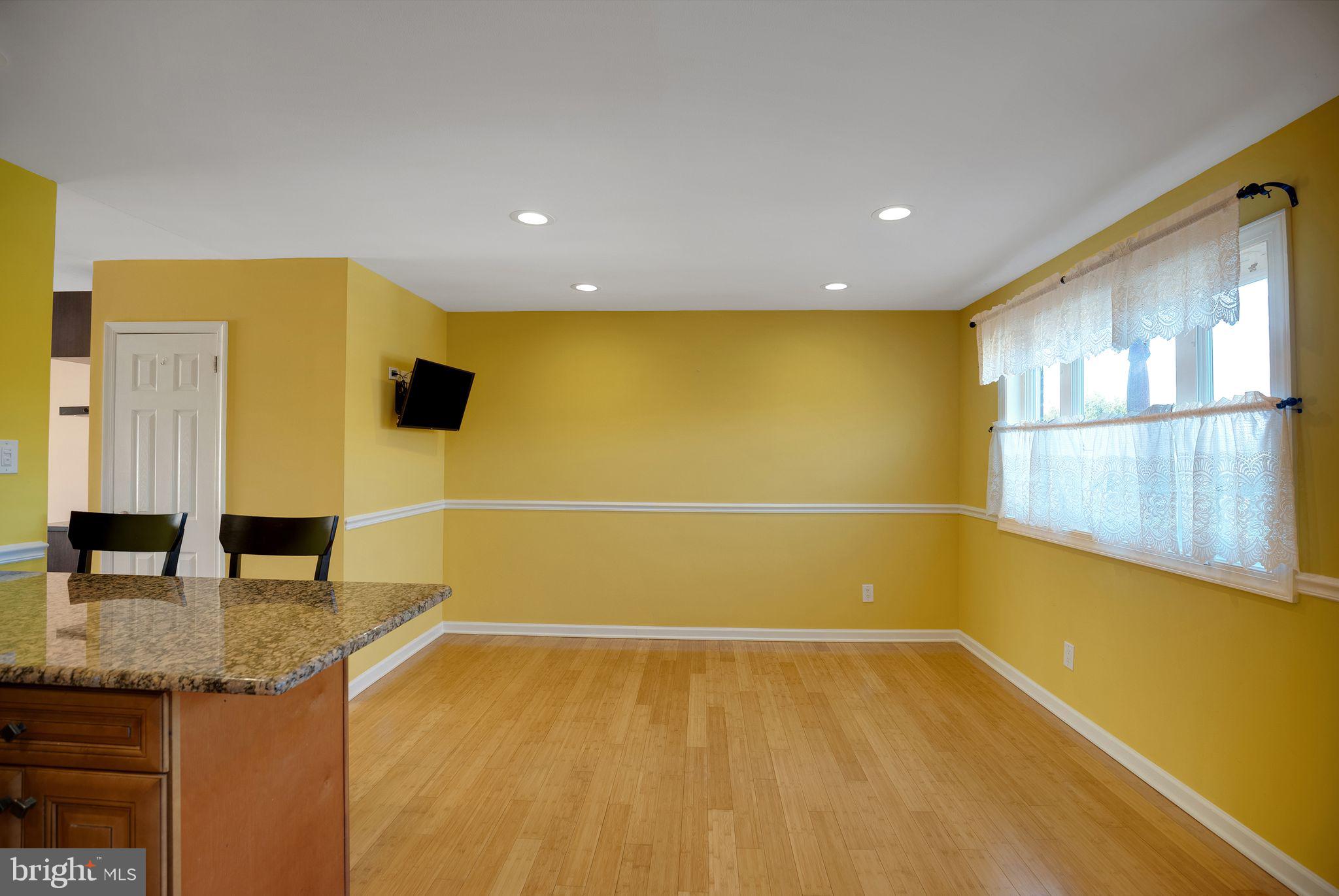 12458 Balston Road Philadelphia, PA 19154 - Photo 9 of 25