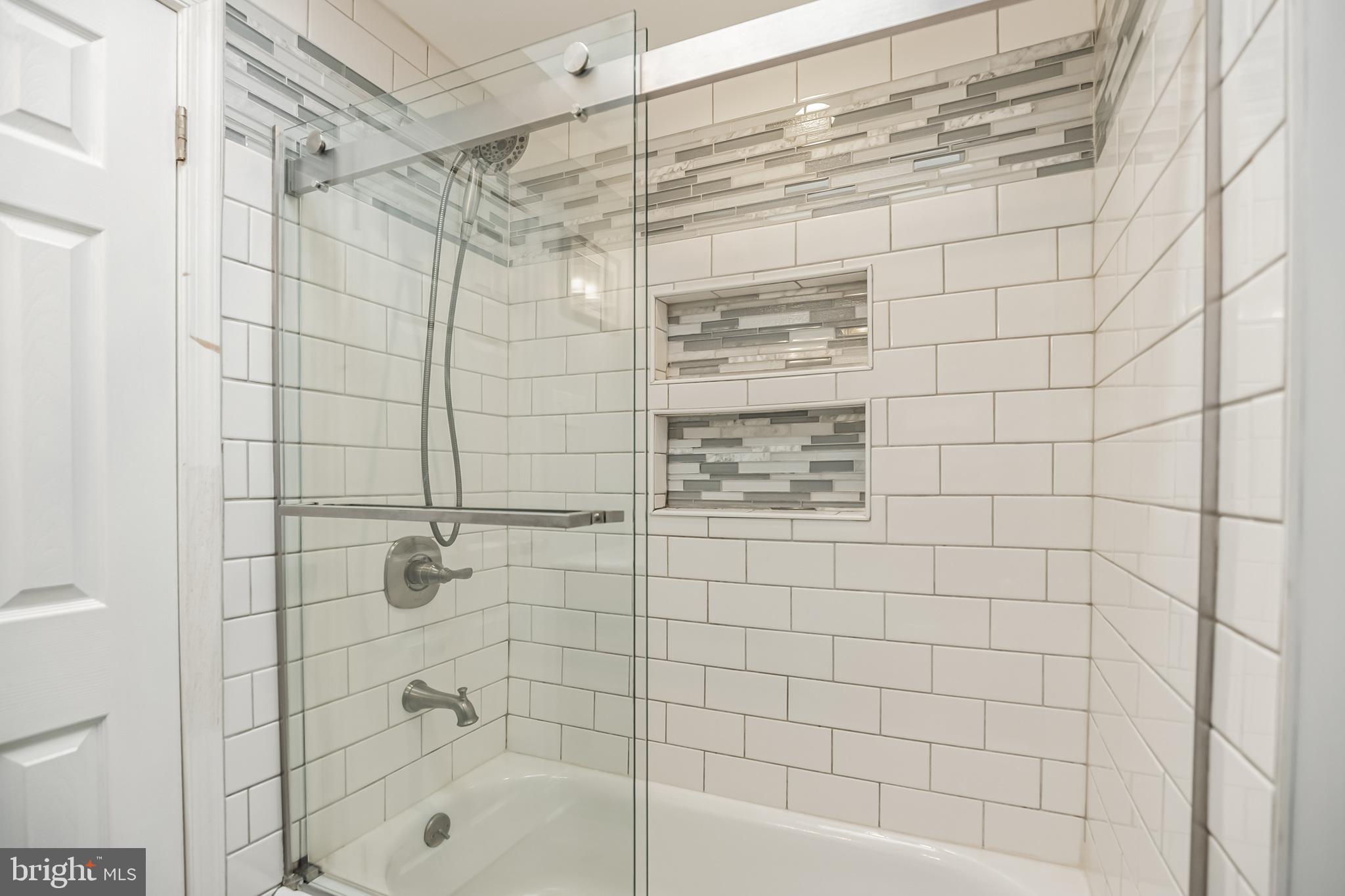 12458 Balston Road Philadelphia, PA 19154 - Photo 10 of 25