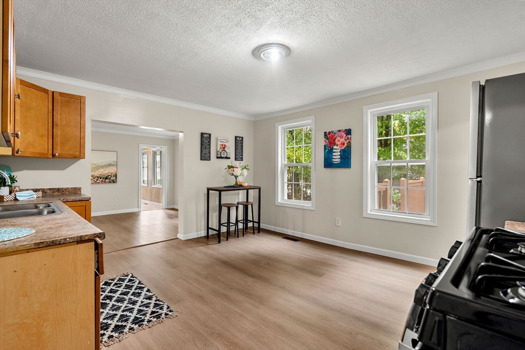 380 Riverside Street Lowell, MA 01854 - Photo 1 of 38 Gallery Image 1
