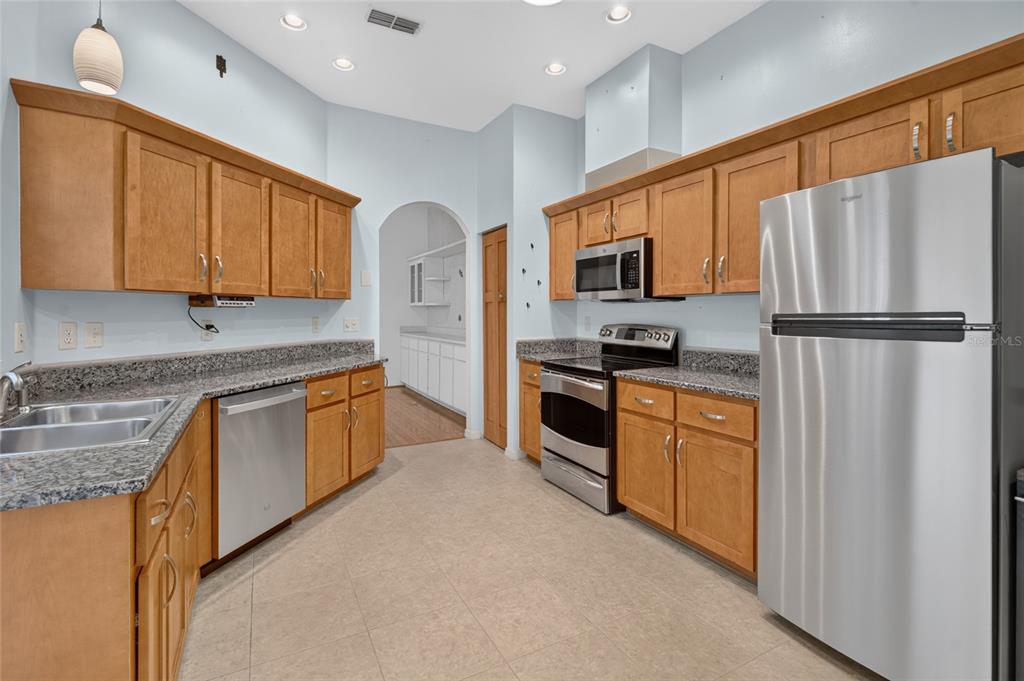 8055 Southwest 115th Loop Ocala, FL 34481 - Photo 15 of 30 Gallery Image 15