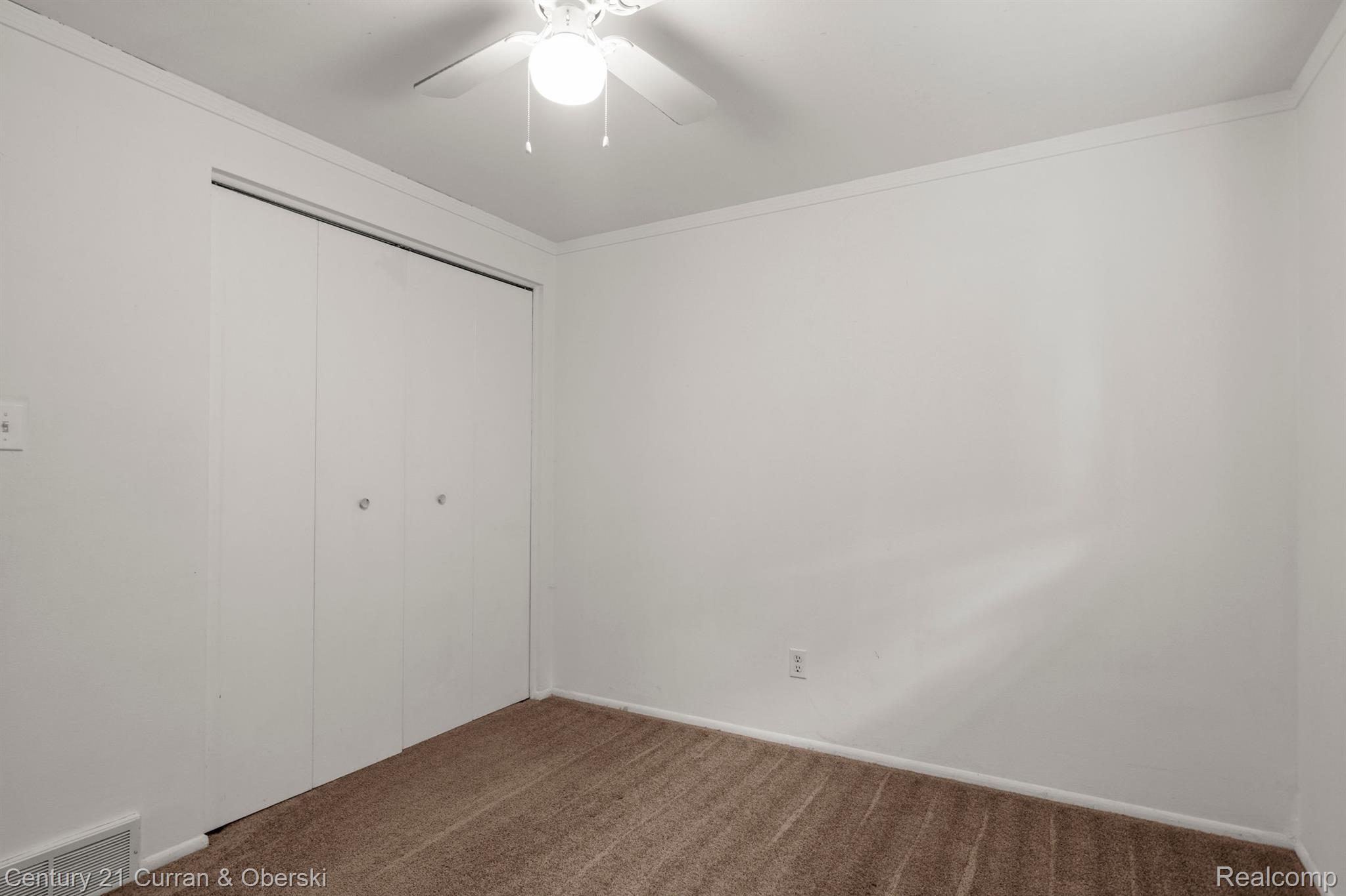 735 Grace Avenue Rochester, MI 48307 - Photo 13 of 28 Gallery Image 13