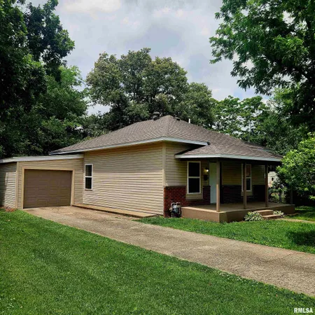 $79,000 | 404 North Van Buren Street, West Frankfort, IL 62896