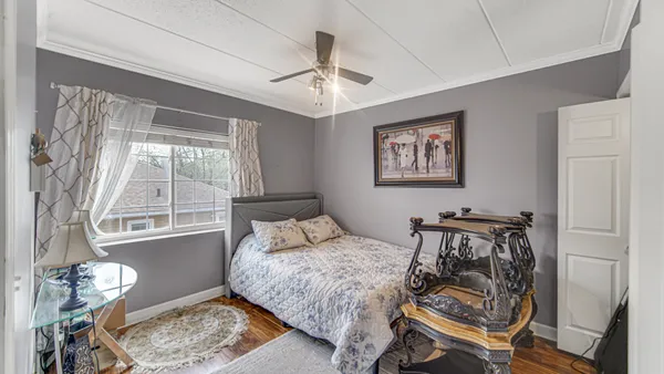 $170,000 | 18216 Lange Street, Unit 2E, Lansing, IL 60438