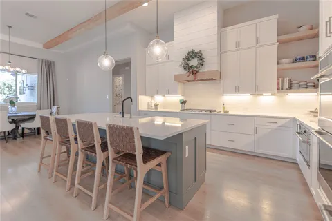 $1,119,000 | 105 Taylor Crk Way, Liberty Hill, TX 78642