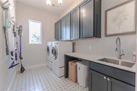 $1,119,000 | 105 Taylor Crk Way, Liberty Hill, TX 78642