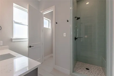 $1,199,000 | 105 Taylor Crk Way, Liberty Hill, TX 78642