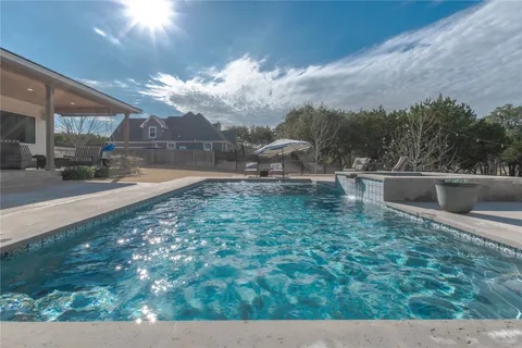 $1,199,000 | 105 Taylor Crk Way, Liberty Hill, TX 78642