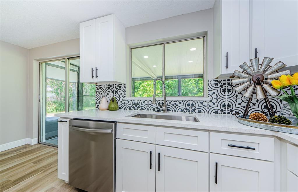7715 Rottingham Road Port Richey, FL 34668 - Photo 8 of 32 Gallery Image 8