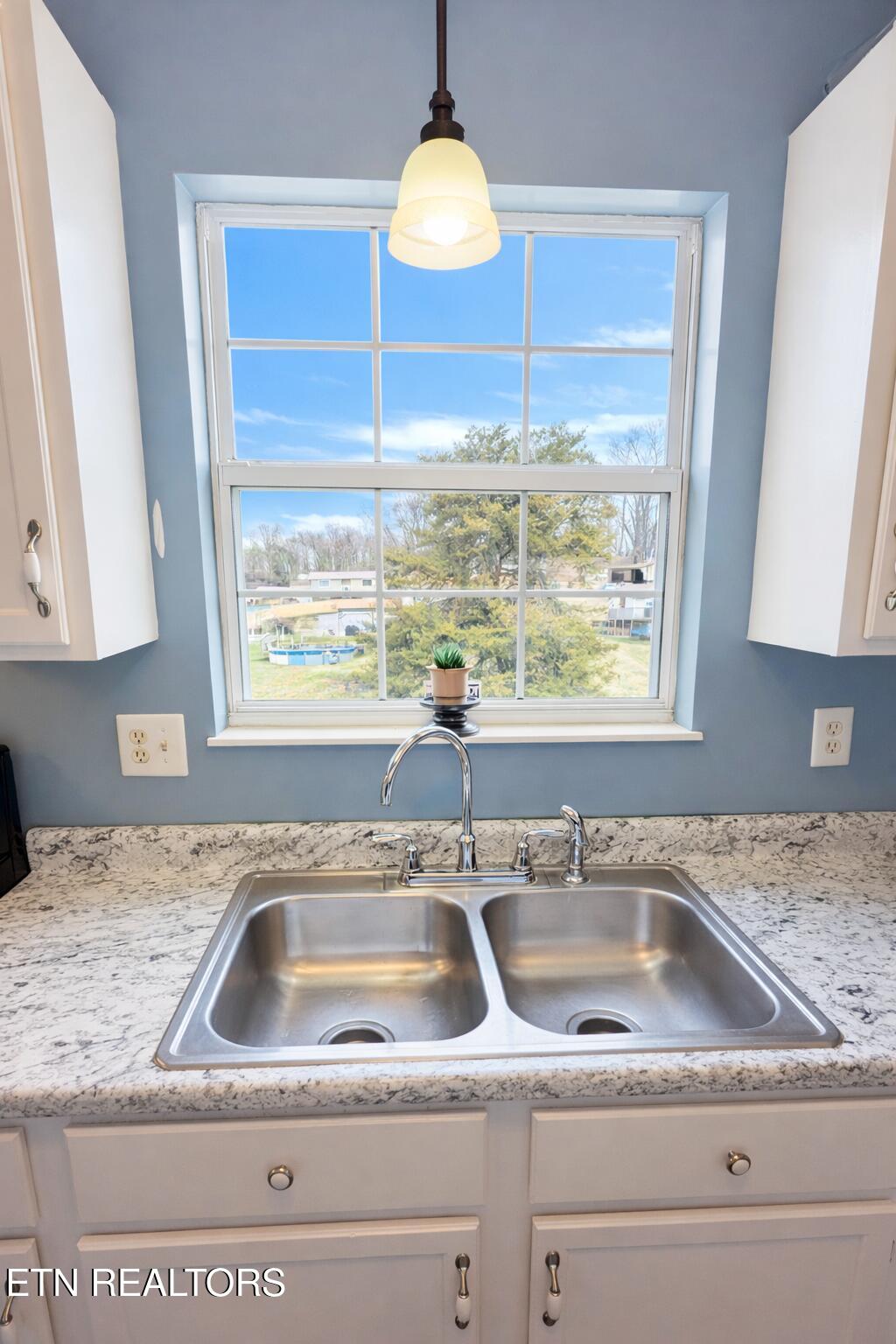 1638 McBride Road Morristown, TN 37814 - Photo 3 of 22 1638 McBride Rd Morristown tn for sale b