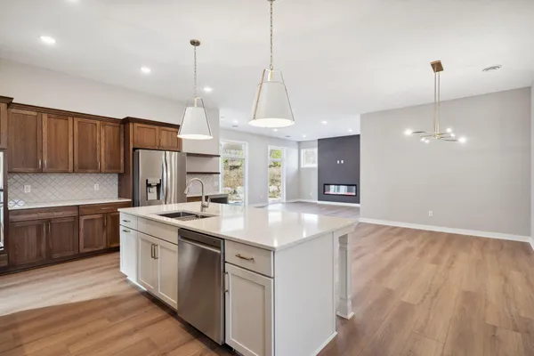 $673,000 | 1956 Woods Point, Waconia, MN 55387