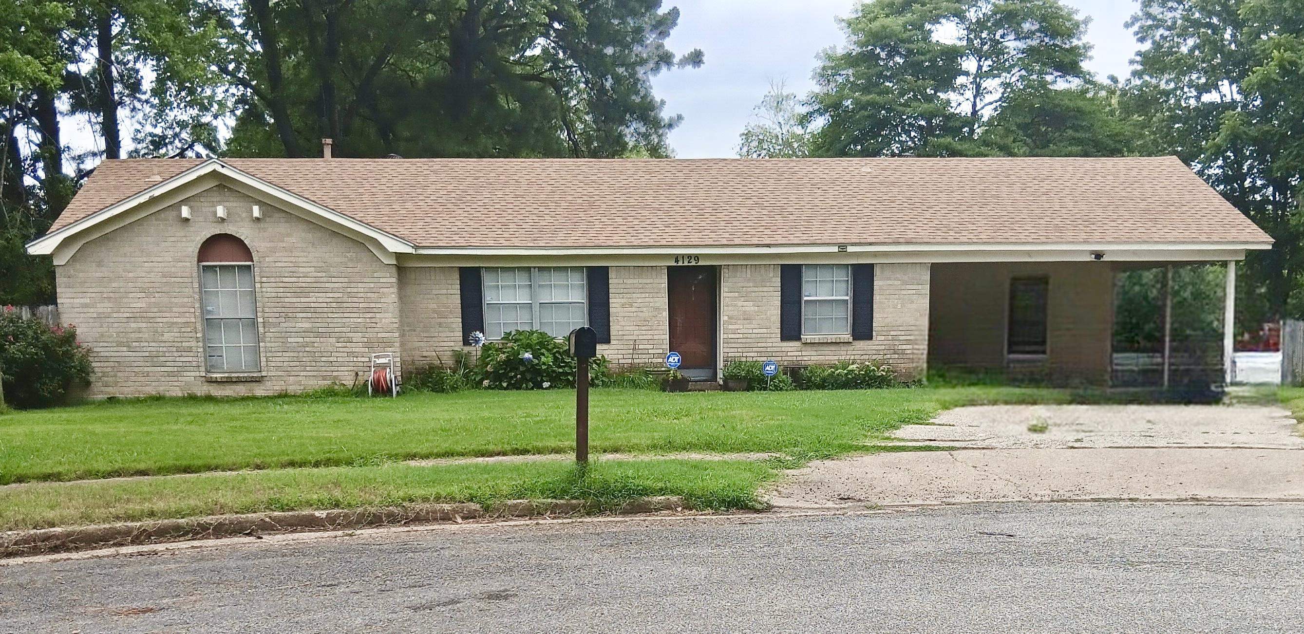 4129 Raintree Cove Memphis, TN 38115 - Photo 1 of 1 Single story home featuring a front lawn