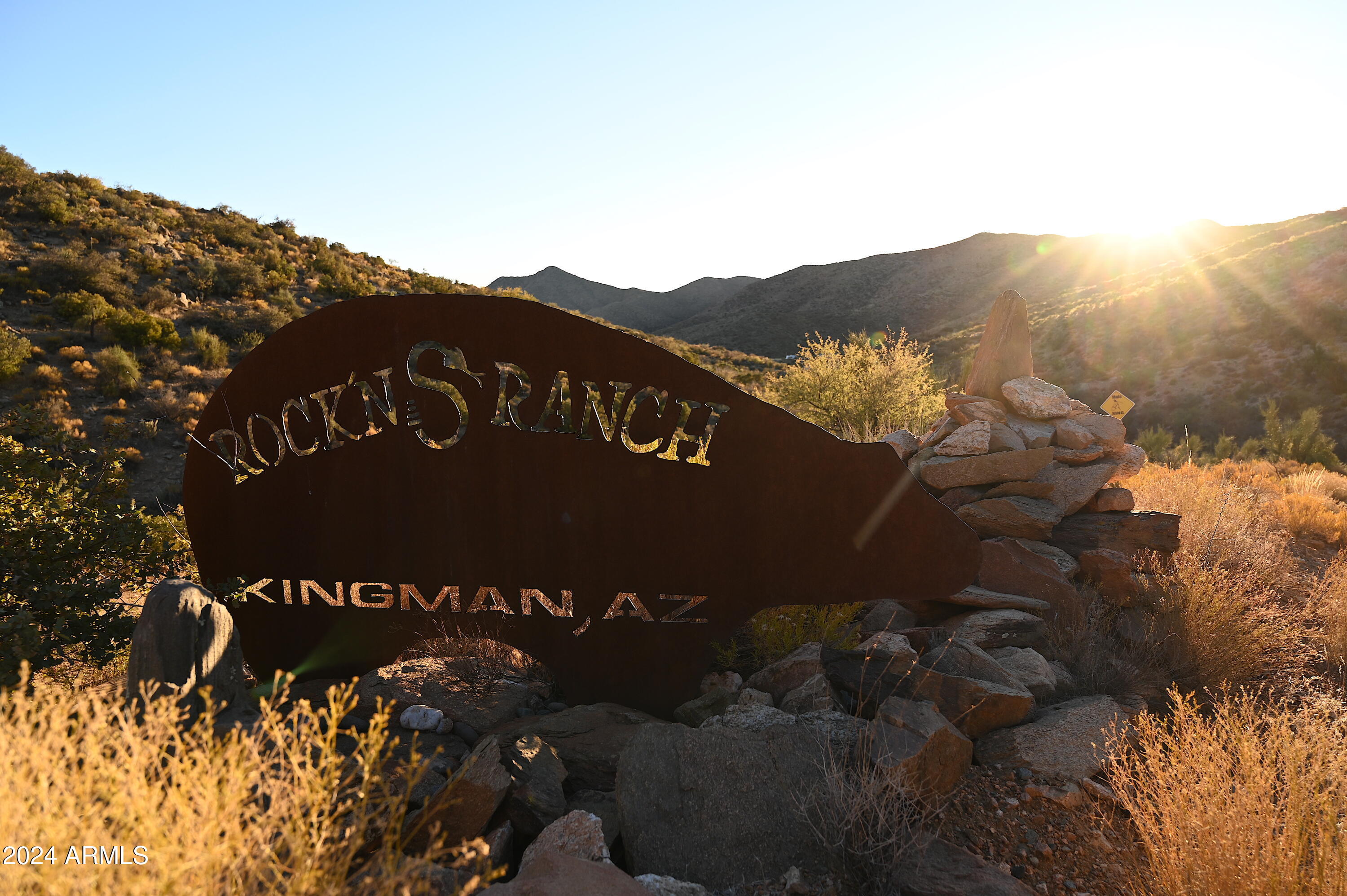 7075 South Misery Well Road Kingman, AZ 86401 - Photo 3 of 63 DSC_4423