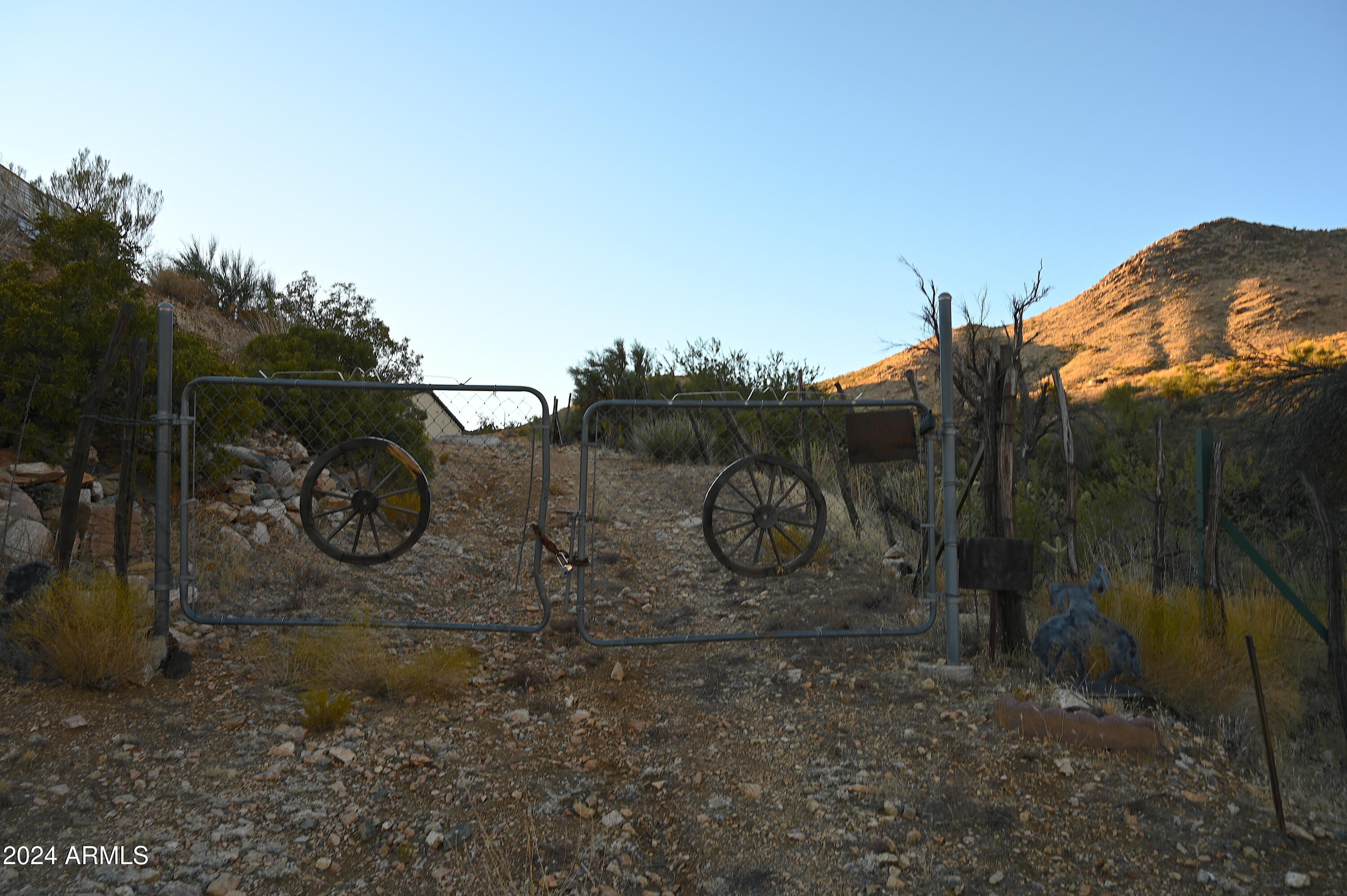 7075 South Misery Well Road Kingman, AZ 86401 - Photo 43 of 63 DSC_4386