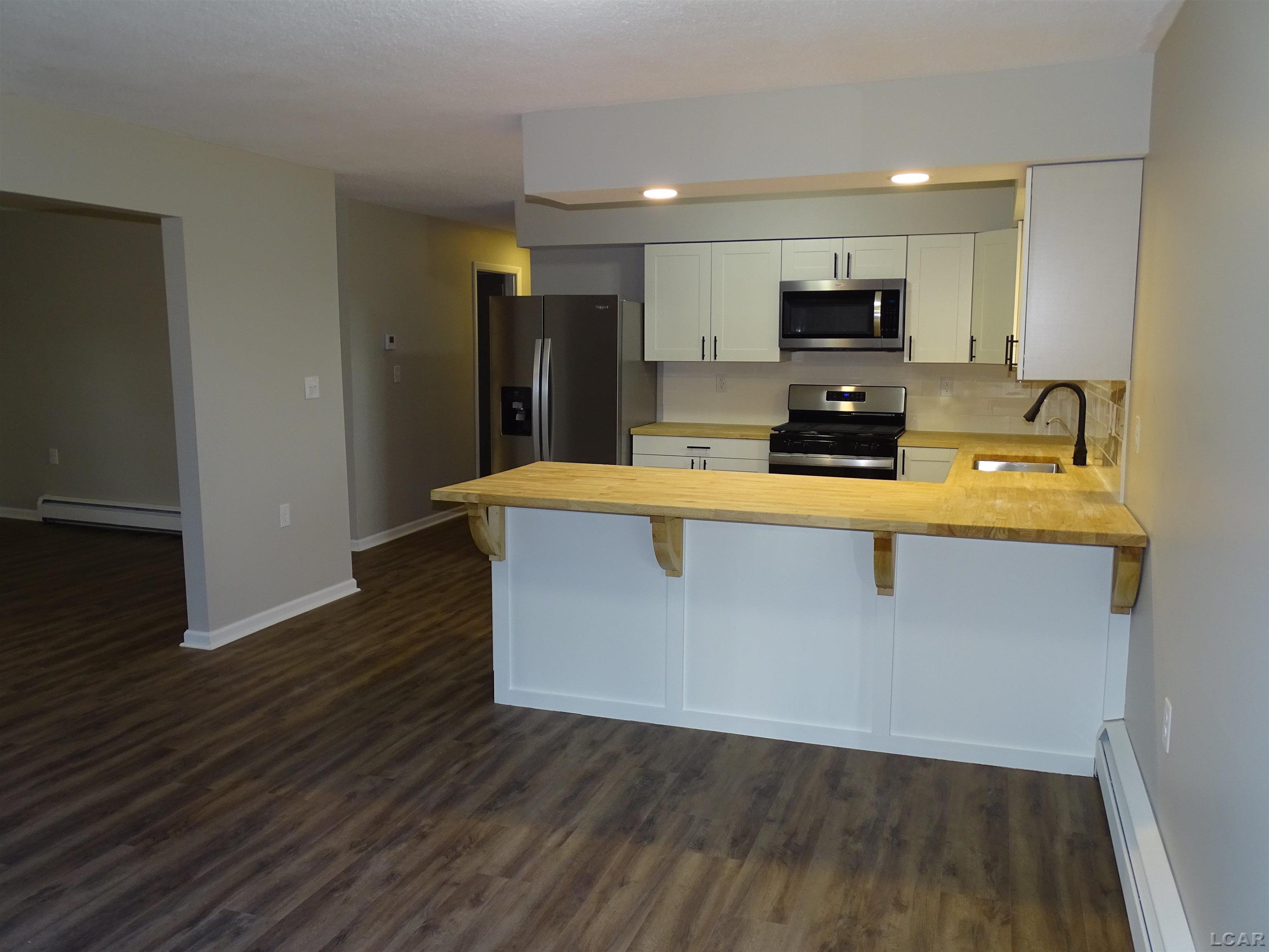 5635 Sutton Road Britton, MI 49229 - Photo 7 of 27 50133686-da308dbe-331e-43eb-841b-c6112fe76528.JPG