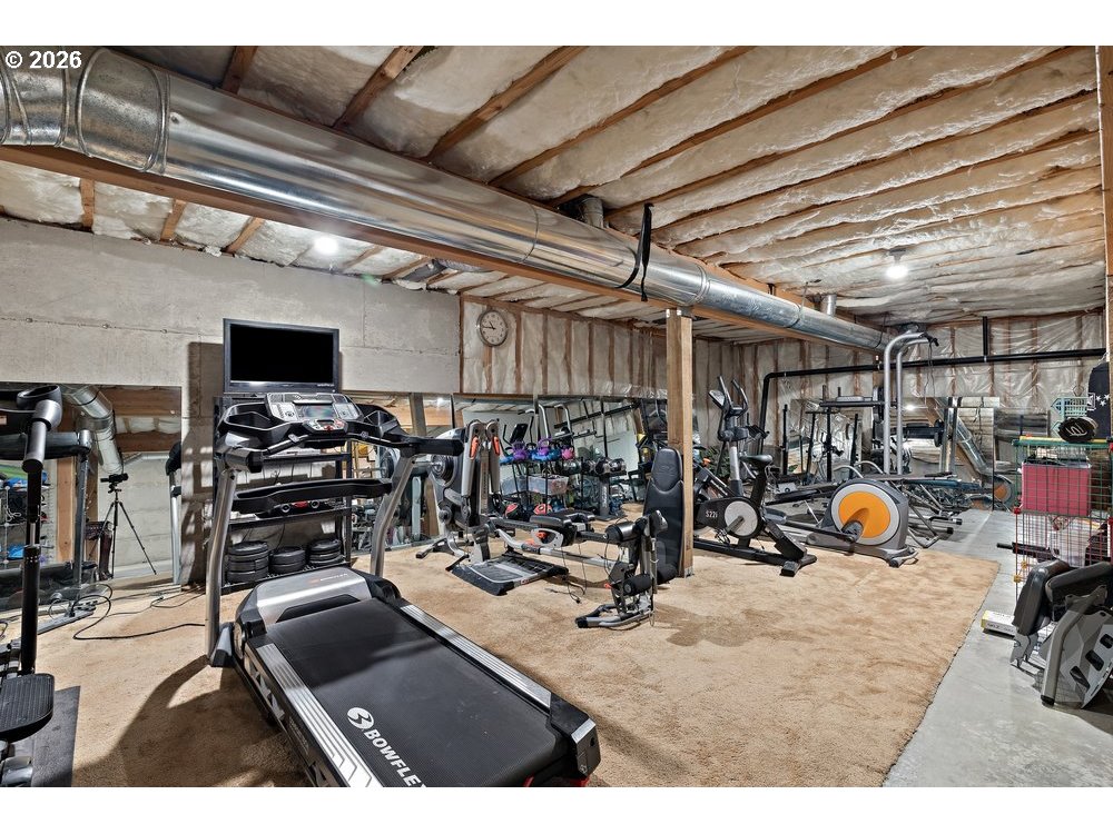 500 St Hilaire Road Yakima, WA 98901 - Photo 18 of 29 a view of a room with gym equipment