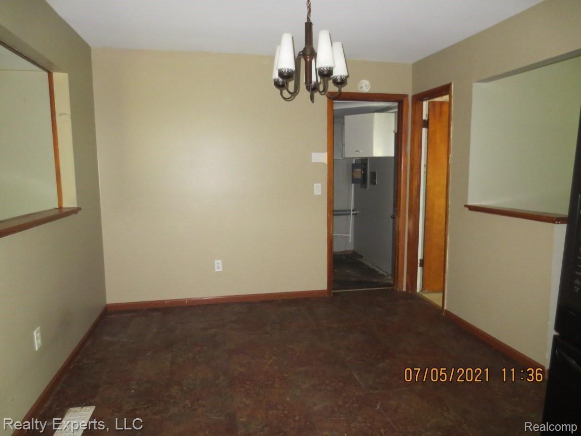 3636 Heiss Road Monroe, MI 48162 - Photo 7 of 22 IMG_9748.jpg