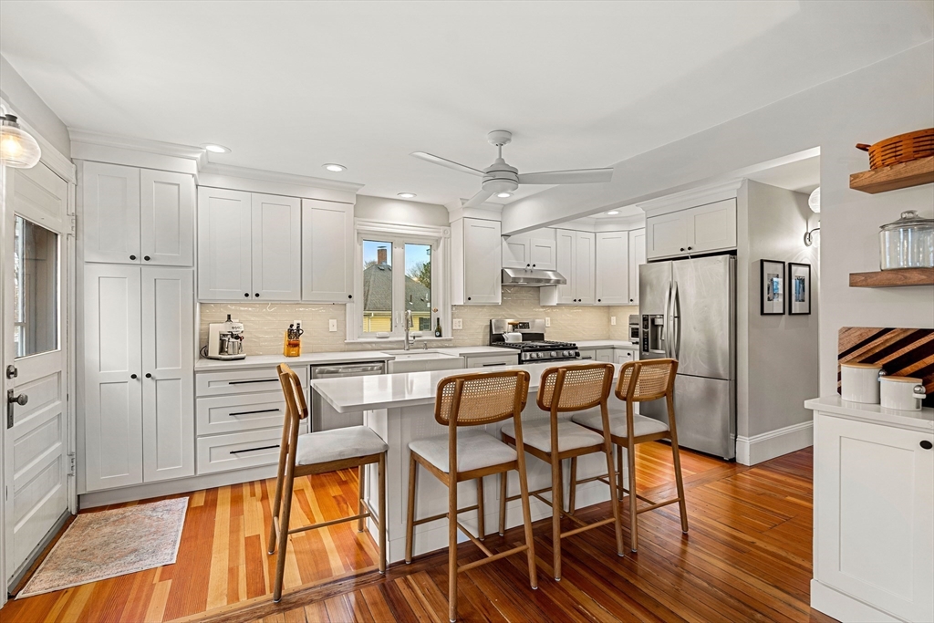 175 Lothrop Street Beverly, MA 01915 - Photo 9 of 39 Gallery Image 9