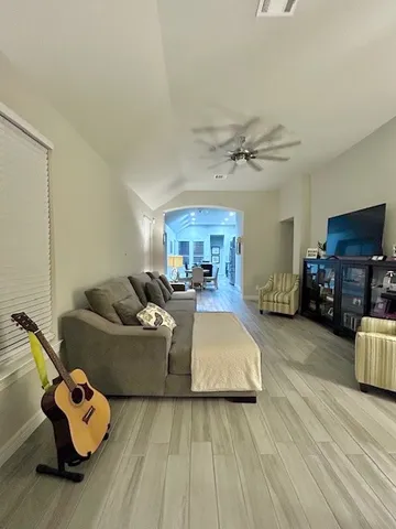 $1,900 | 25131 Calvary Charge, Magnolia, TX 77355