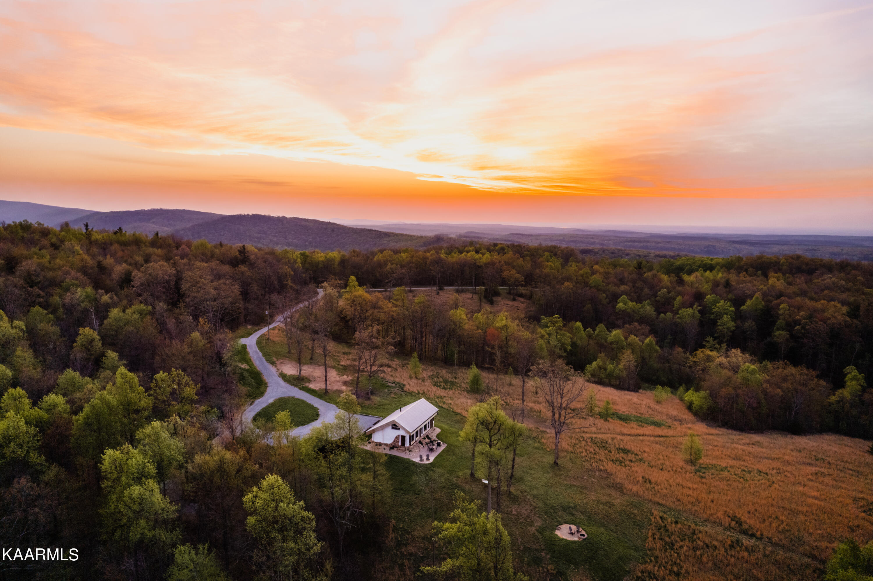 710 Briley Road Spring City, TN 37381 - Photo 2 of 46 710 briley z3