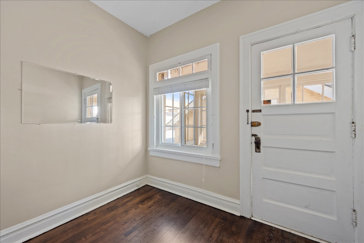 913 Green Bay Road, Unit 2N Winnetka, IL 60093 - Photo 13 of 14