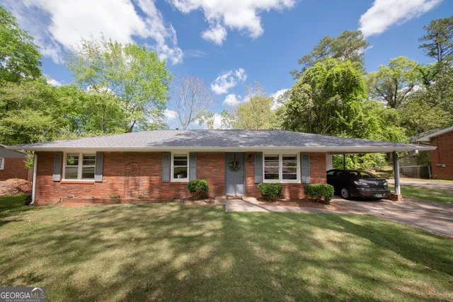 $2,200 | 180 Sherwood Drive, Athens, GA 30606
