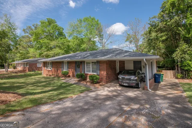 $2,200 | 180 Sherwood Drive, Athens, GA 30606