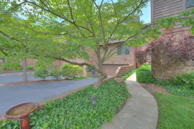 88 Carpenters Ridge Blue Ash, OH 45241 - Photo 2 of 50