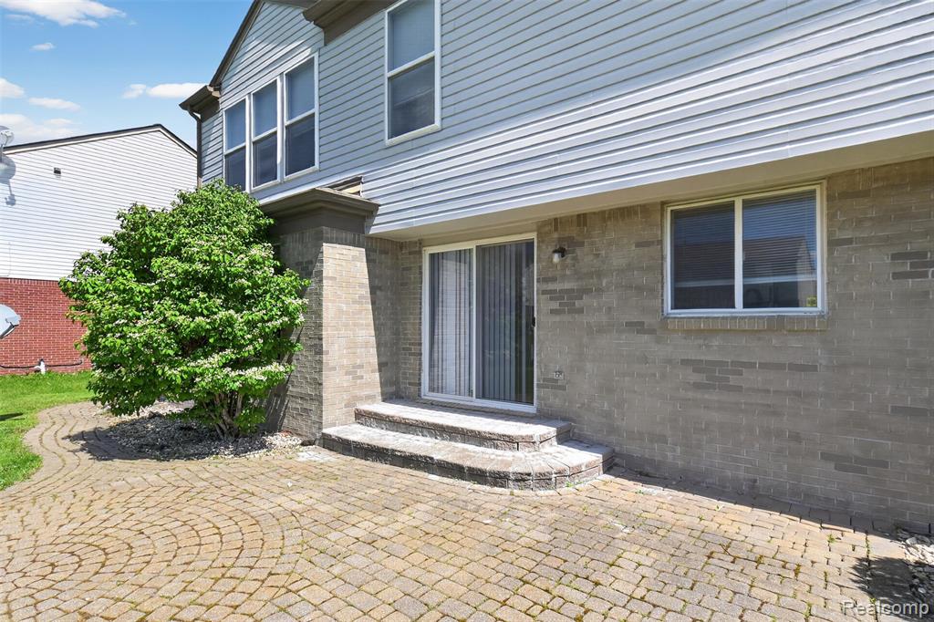 4642 Pond Run Canton, MI 48188 - Photo 45 of 49